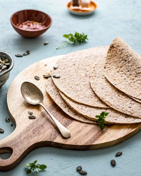 bread tortilla khazarkhooshe img w480h600 07 طرز تهیه نان ترتیلا با آرد ذرت, نان ترتیلا مکزیکی با آرد ذرت, دستور پخت نان ترتیلا با آرد ذرت, روش پخت نان ترتیلا با آرد ذرت