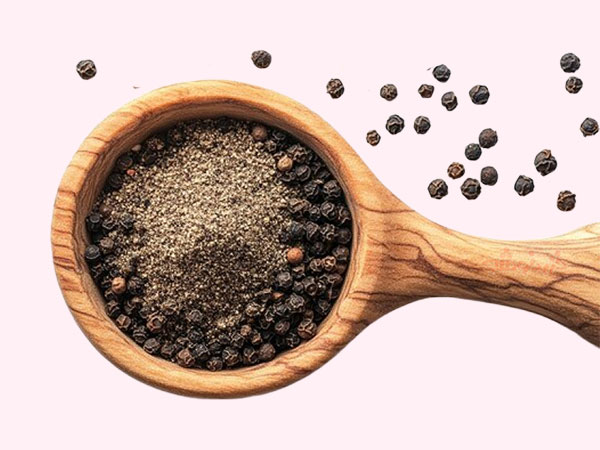 pepper black benefits khazarkhooshe img w600h450 10 خواص فلفل سیاه, کاربردهای پودر فلفل سیاه, فواید فلفل سیاه, کاربرد فلفل سیاه, فلفل سیاه در آشپزی ایرانی