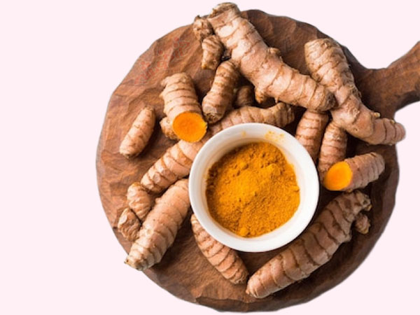 turmeric benefits khazarkhooshe img w600h450 10 خواص زردچوبه, کاربردهای پودر زردچوبه, کاربرد زردچوبه, زردچوبه در آشپزی ایرانی